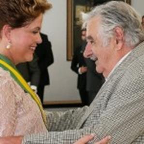Mujica defende Dilma