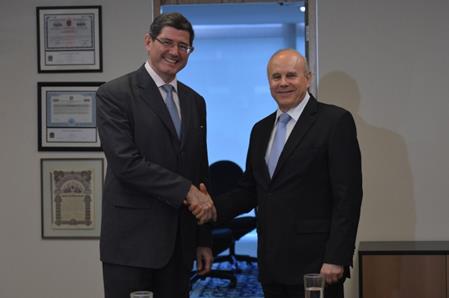 Brasília- DF- Brasil- 04/12/2014- O futuro ministro da Fazenda, Joaquim Levy, durante encontro com o atual ministro, Guido Mantega, no ministério. (Valter Campanato/Agência Brasil)
