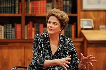 Brasília - DF, 13/07/2016. Presidenta Dilma Rousseff durante Entrevista para Miguel do Rosário, O Cafezinho no Palácio da Alvorada. Foto: Roberto Stuckert Filho/PR