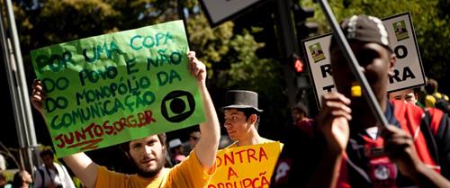 globo-e-citada-em-protesto-contra-ricardo-teixeira-em-sao-paulo-13082011-1313259103487_1920x1080