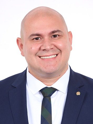 Retrato oficial de Gustavo Gayer