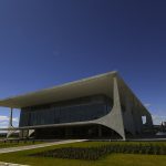 Imagem editorial de apoio sobre institucional.