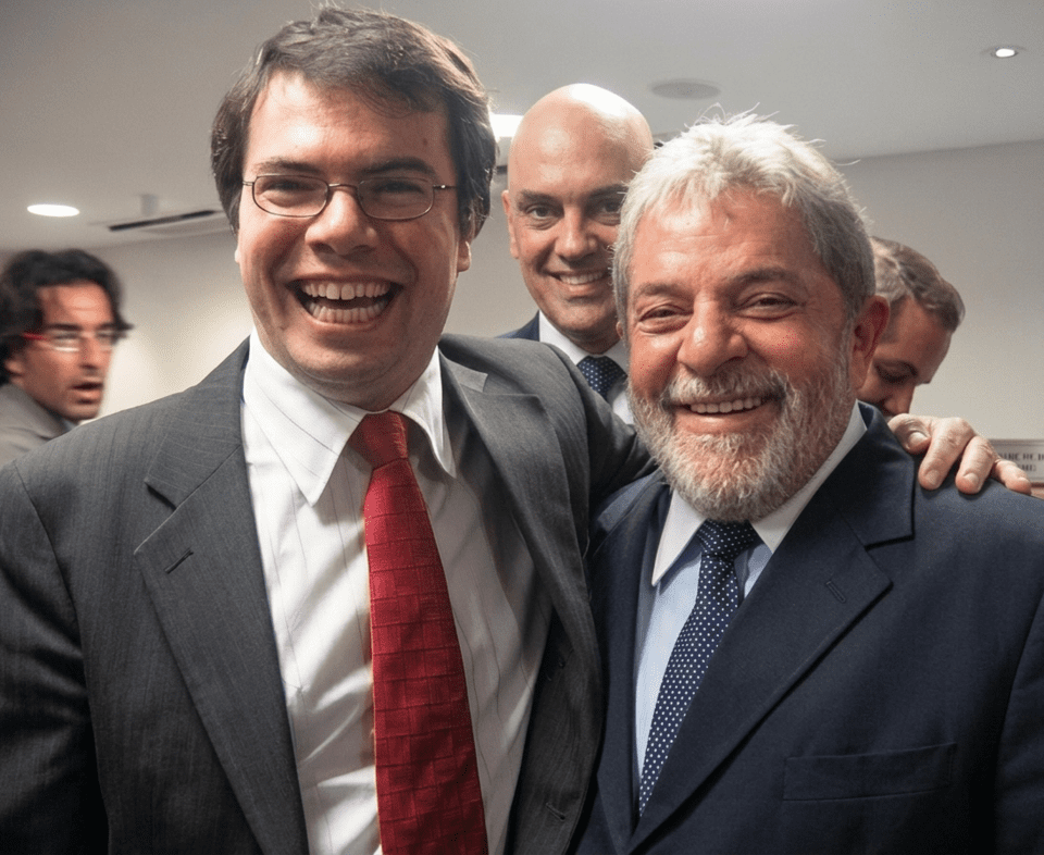 Imagem editorial de apoio sobre oficial.