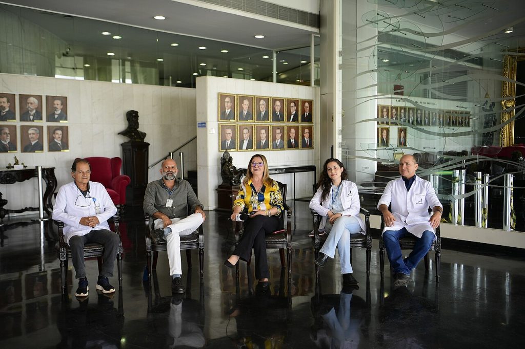 Imagem editorial de apoio sobre institucional.