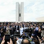Imagem editorial de apoio sobre oficial.