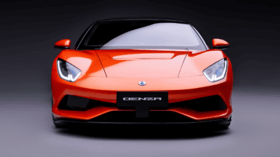 Mesmo com desaceleração na China, a BYD aposta em tecnologia, novos mercados e na marca Denza para ampliar sua competitividade.