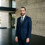 Retrato do presidente autocrata de El Salvador Nayib Bukele