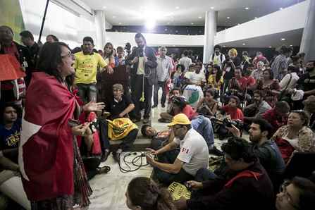 26320192154_971f170c6e_z