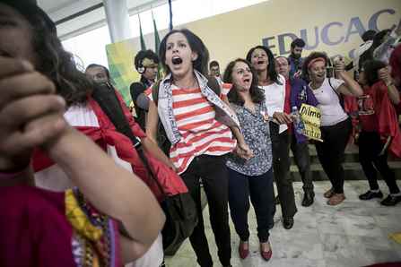 26321542403_2f3945e6c0_z