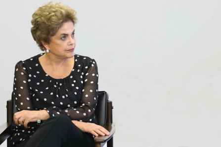 Dilma acreditou no poder do 'controle remoto' (Foto: Lula Marques/Agência PT)