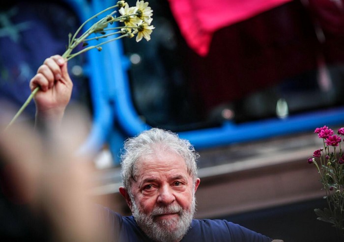 Resultado de imagem para TRF-4 manda soltar Lula