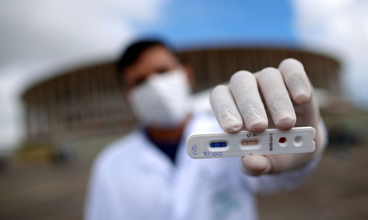 https://www.ocafezinho.com/wp-content/uploads/2020/05/coronavirusteste-negativo-para-o-novo-coronavirus--reuters-ueslei-marcelino.jpg