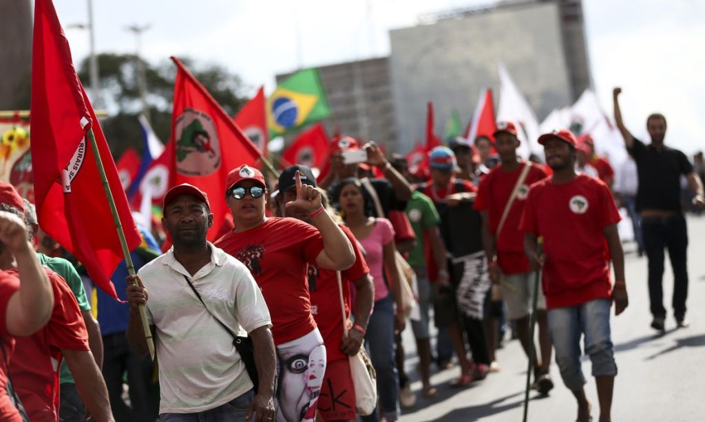 Movimentos tradicionais, autonomistas e um novo ciclo de lutas no Brasil.  Entrevista especial com Alana Moraes – Urucum