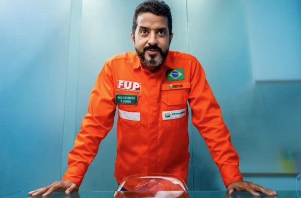 O novo membro do Diretório Nacional do PT vê no tarifaço e no corte de recursos norte-americanos uma chance única para reposicionar a indústria nacional.