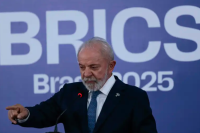 Richard Wolff aponta que o BRICS já responde por 35% da produção mundial, superando o G7 e redefinindo o eixo da economia global.