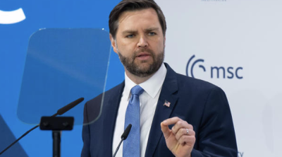 Pequim rebate acusações e defende comércio “legal e razoável” com Moscou, ignorando ameaças tarifárias de Washington.