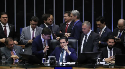 Defensores afirmam que a PEC protege a soberania parlamentar; opositores veem retrocesso no combate à corrupção e fragilidade institucional.