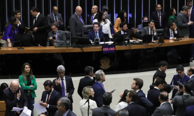 O Senado agora decidirá o futuro da PEC, enquanto a sociedade civil se mobiliza para defender transparência e igualdade perante a lei.