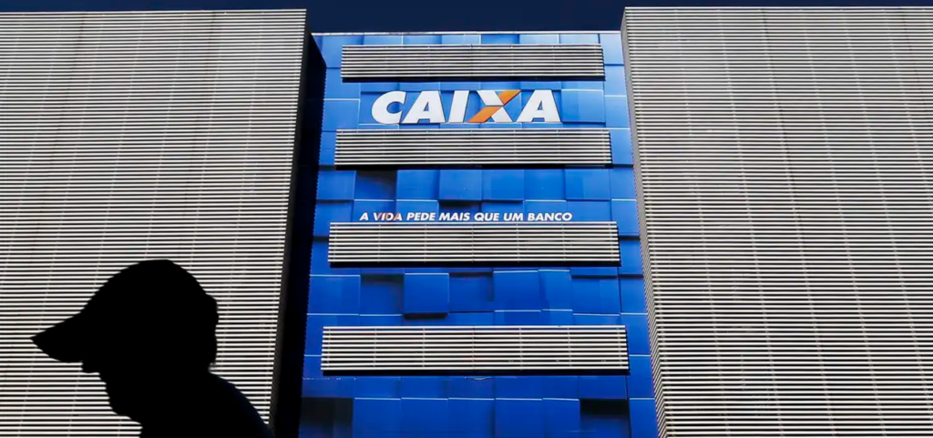 Lucro contábil da Caixa chegou a R$ 9,78 bilhões no primeiro semestre, um aumento de 70% em relação a 2024, aquecendo discussões sobre PLR.