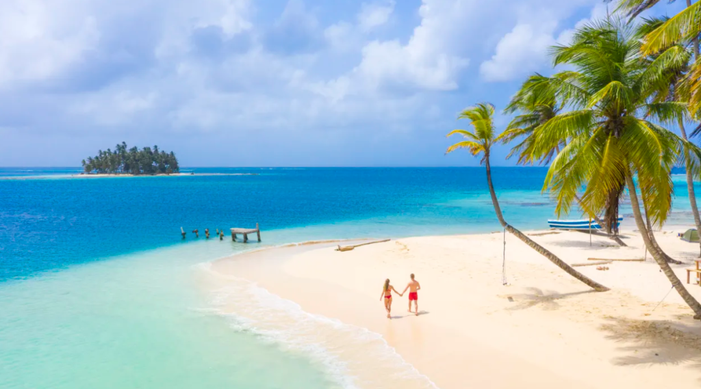 Expatriados valorizam a facilidade de adaptação, clima agradável e cultura aberta, tornando o Panamá um destino desejado mundialmente.