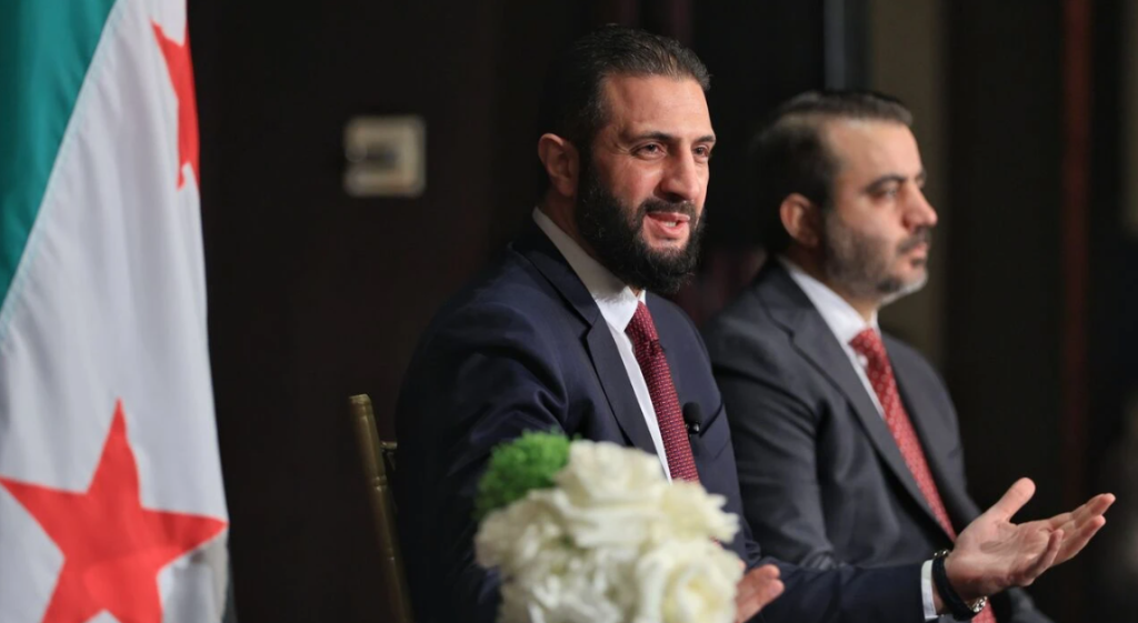 Negociações avançam com acordo de segurança quase concluído, prevendo suspensão de ataques e medidas de contenção militar na fronteira.