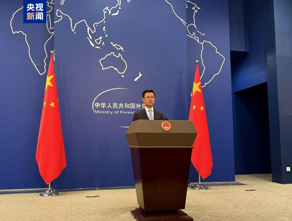 Da diplomacia ao ensino, o país mostra estratégia ampla para projetar influência, mesclando política externa e inovação científica.