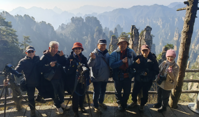 Ao abrir fronteiras, Seul responde a Pequim e reconhece o peso da China, que transforma viagens em pontes de influência cultural e política.