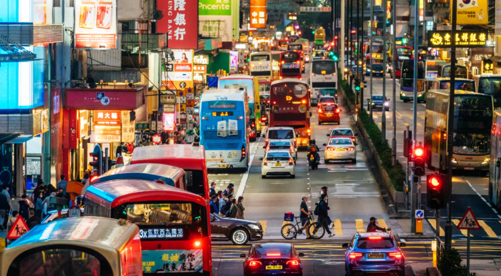 O índice de referência taiwanês Taiex subiu 1,42%, atingindo uma máxima histórica na terça-feira, em meio a ganhos mais amplos na Ásia, impulsionado pela recuperação do setor de tecnologia em Wall Street após a Nvidia anunciar uma parceria com a OpenAI . O índice fechou em 26.247,37.