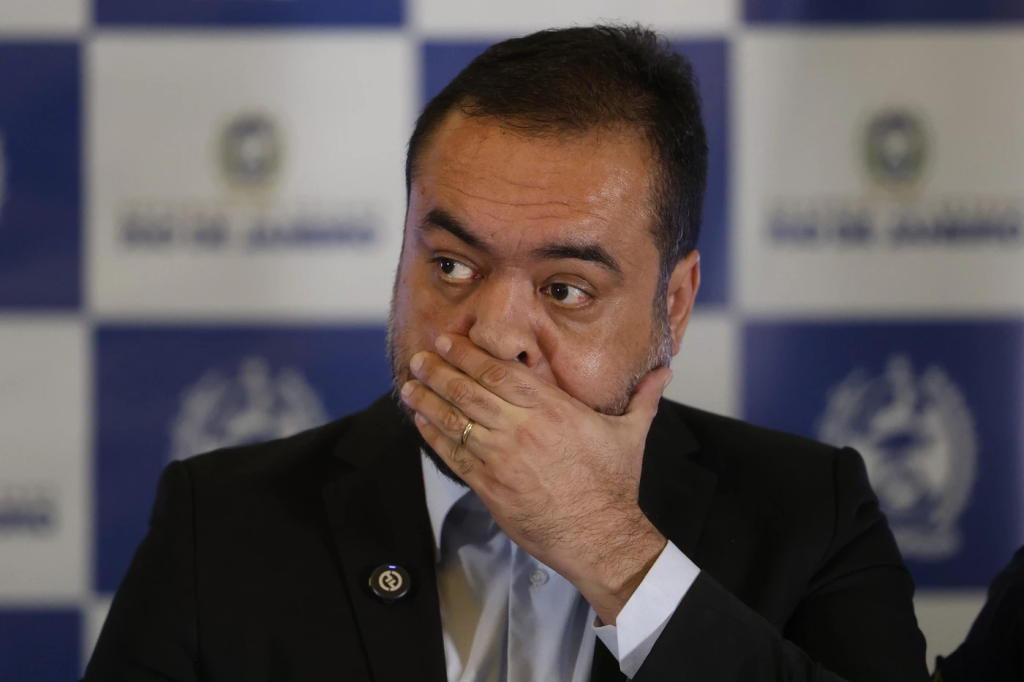 Ao buscar o aval dos EUA para rotular o Comando Vermelho como terrorista, o governo do Rio flerta com a entrega da própria soberania.