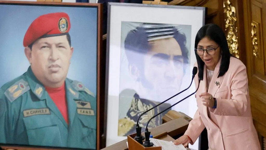 O caso venezuelano lança um alerta regional sobre os riscos de normalizar intervenções militares como solução política.