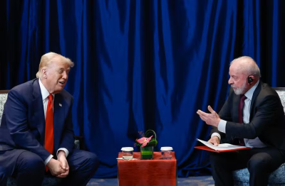 Em artigo no New York Times, Lula condena bombardeios dos EUA na Venezuela e alerta para o enfraquecimento do direito internacional e da ordem pós-guerra.