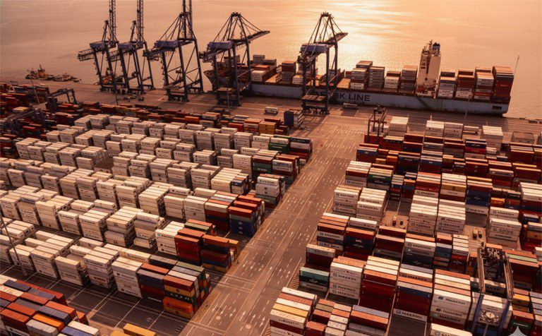 Portos levam carne brasileira a recorde histórico em 2025