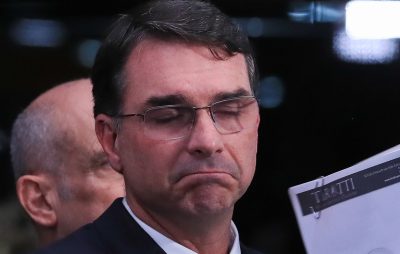 A plataforma X se recusou a entregar dados pessoais de usuários críticos ao senador e invocou o Marco Civil da Internet e a liberdade de manifestação.
