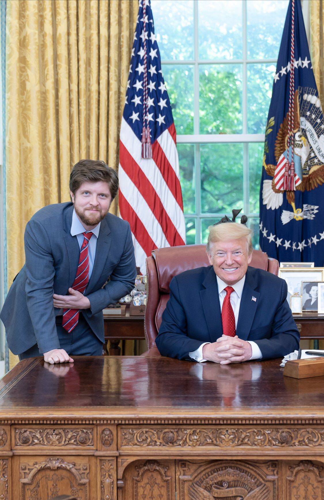 Donald Trump ameaça tarifa de 100% contra países europeus que taxarem as big techs americanas
