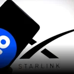 Logotipo da Jio em smartphone com o logo da Starlink ao fundo. (Foto: rt.com)