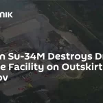 Instalação de armazenamento de drones em chamas nas proximidades de Kharkov, após ataque do Su-34M russo. (Foto: sputnikglobe