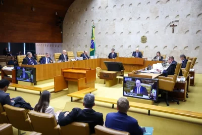 Ministros do STF durante sessão que decidiu sobre aposentadoria especial em atividades insalubres. (Foto: cartacapital.com.br